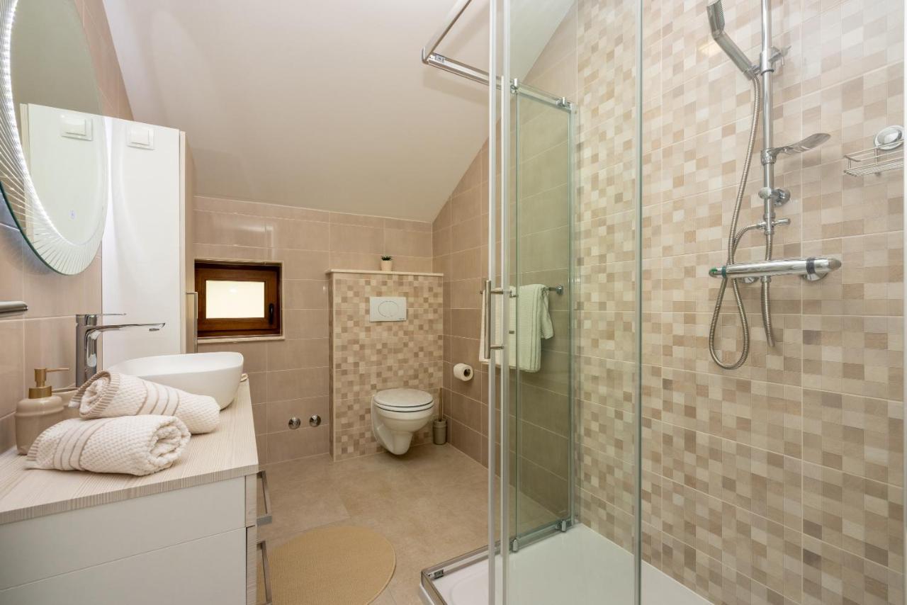 Villa Antani With Heated Pool, Sauna & Jacuzzi Crikvenica Exterior foto
